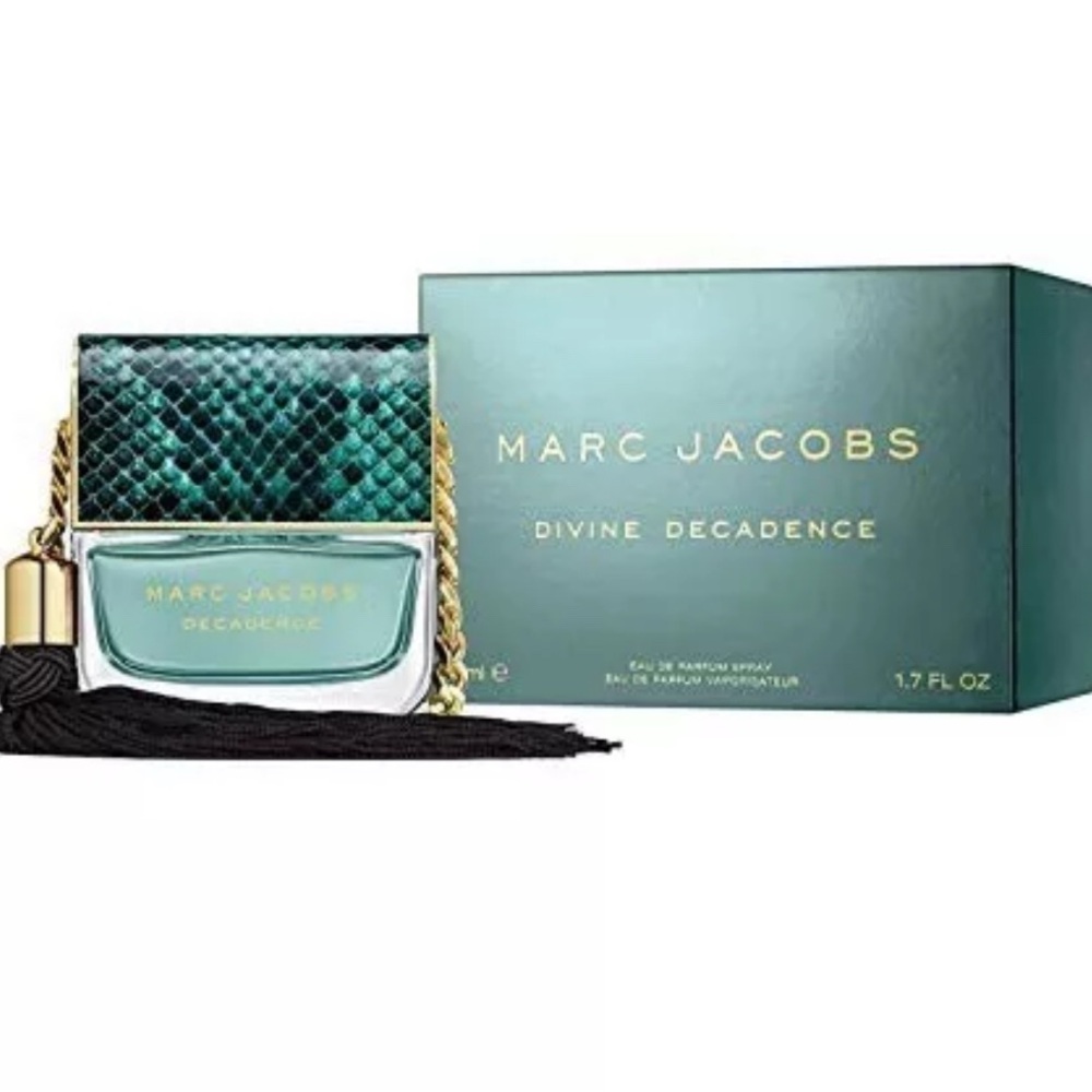 Marc Jacobs Green and Gold with tassel and gold chain